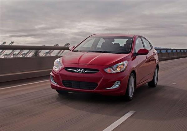 Yollarda ok grdmz Accent Blue'da kampanyaya katlan modeller arasnda. Accent Blue 30.000 TL'ye %0.99 faiz oran ve 30 ay vade ile mterilerini bekliyor.