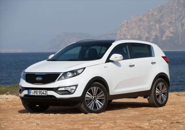 Yenilenen Kia Sportage temmuz ay boyunca srecek olan frsatlar ile size gr krpyor. 5.500 L'ye varan indirimlere sahip Sportage, 64.800 TL'den balayan fiyatlar ile alclar bekliyor. 5.500 TL'lik indirim yalnzca 2.0 L CRDI 4WD modeli iin geerlidir.