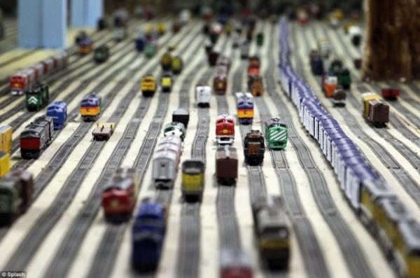 Northlandz hobi olarak balad dnyann en byk maketini yapt.