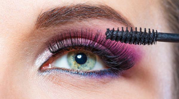 Rimel frasn fazla batrmak: Kirpikleri boyamaktan daha ok, maskara frasn tpe batrmakla m zaman kaybediyorsunuz? Eer yleyse byk hata yapyorsunuz demektir!