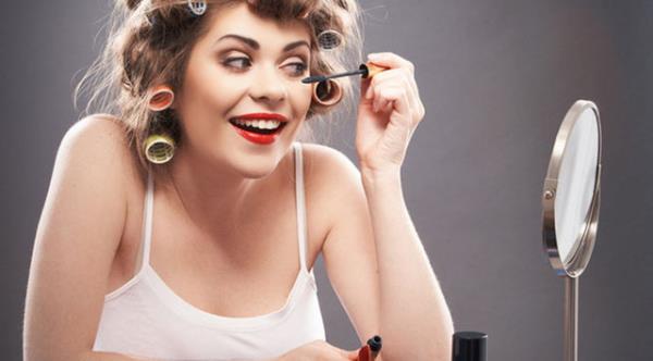  kat srmek, istediinizi elde etmenize yeterli olacaktr. Kredi kart ya da bir para kat kullanarak etrafa yaylmasn da nleyebilirsiniz.