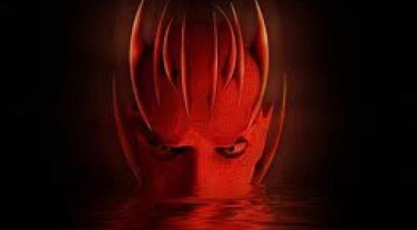 �nsan besmele �ekmedi�inde, onunla yemek yer, eve girer, yatakta uyur, besmele ile d�r�lmemi�se elbiseleri giyer.