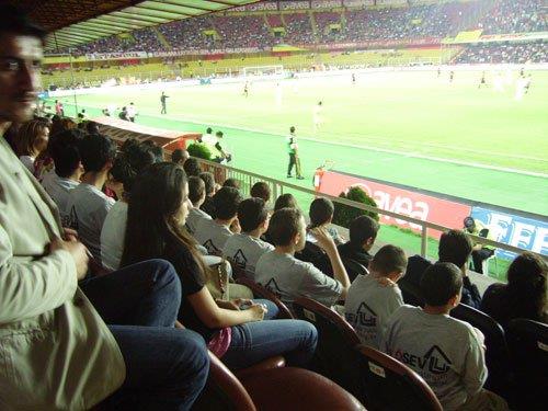 Trkiye'de ylda ortalama 4000 kii futbol ma izlerken kalp krizi geirip hastaneye kaldrlyor.