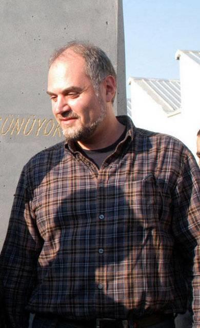 Filinta Arif (Heykeltra)