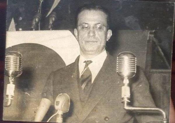 Eski Bakan Turan Gne