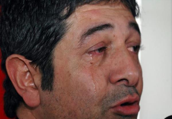 Ac haberin duyulmasnn ardndan sanatnn yakn dostlar sosyal medya hesaplarndan duygusal mesajlar yaynlad. te nl isimlerin, Murat Gebakan?n ardndan yazd mesajlar