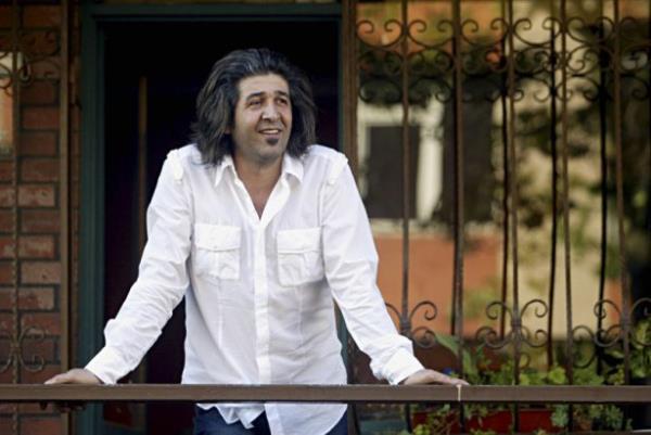 <br><b>Zara</b></br>  Allah rahmet eylesin... Murat Gebakan da gitti...