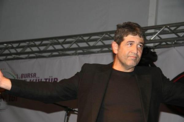 <br><b>Dilara Gnder</b></br>  Sevenlerine ve ailesine sabr dilerim.