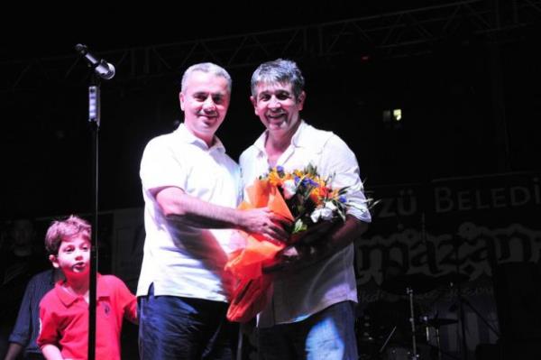 <br><b>Fulden Uras</b></br>  Mekann cennet olsun Murat Gebakan... ok zldm, daha yapacak ok iin vard gzel yrekli dostum