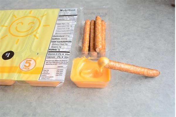 <br><b>ABD</b></br>  Be pretzel ve peynir sosu