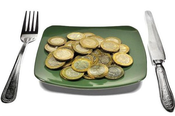 Gelimekte olan lkelerde her be kiiden biri gnde 1,25 dolar yani 2,5 TL ile geinmeye alyor. Dnyann farkl blgelerinde bu parayla hangi yiyecekler yenir? te o liste...