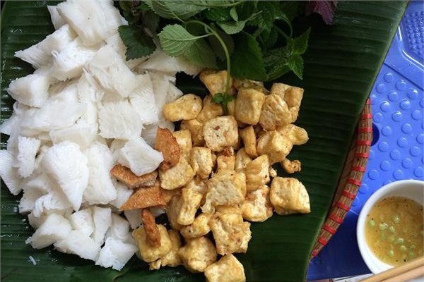<br><b>Vietnam</b></br>  Bir porsiyon 'bun duo' (souk pirin eritesi, kzarm tofu, yeillik)