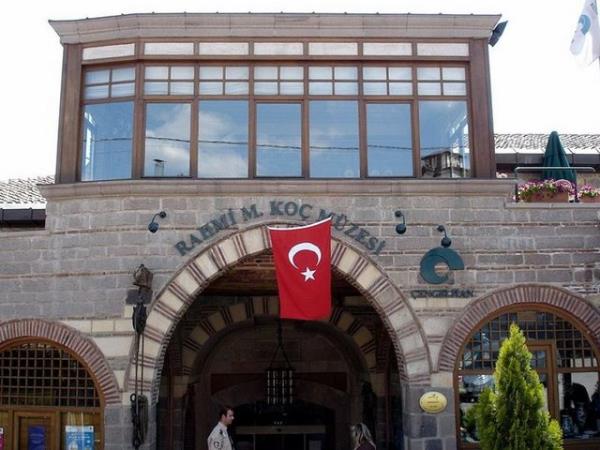 <b>Rahmi M. Ko Mzesi</b>