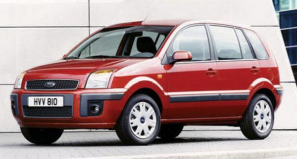 <p><b>36- FORD FUSION 1.4 TDCI</b></p>   Fiesta'nn platform kardei olan Fusion, ortalama 4.6 lt/100 km yakt tketimi sunar.