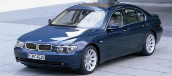 <p><b>21- BMW 7.30D </b></p>  Ortalama 8.2 lt/100 km tketiyor.