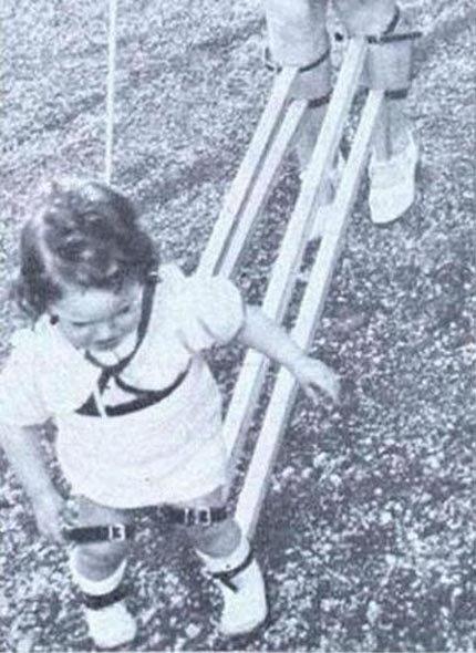 Bu zel ayaklk sistemi ocuklarnn bir an nce yryebilmesini isteyen ebeveynler iin bulunan lgn bir yoldu!