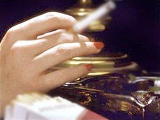 <br><b>1989 - RJ Reynold's Dumansz Sigaralar</b></br>  Sigara kart kampanyalarn yaygnlamasnn ardndan RJ Reynold's 325 milyon dolarlk yatrm yaparak dumansz sigara retimine balad. rn sadece 4 ay raflarda kalabildi.