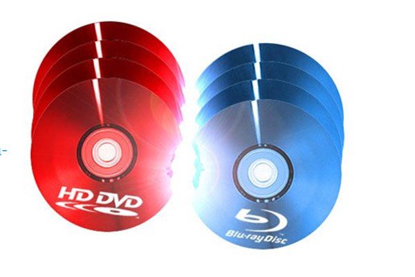 <br><b>2006 - HD DVD</b></br>  Toshiba'nn piyasaya srd HD DVD'Ler yalnzca 1 ay raflarda kalabilmiti.