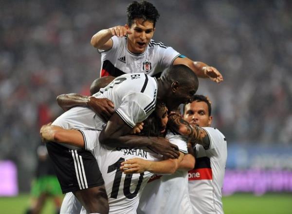 Hugo Almeida 3 yil Beiktata oynayip sadece 1 mata hattrick yapti. Demba Ba 2. Resmi manda hattrick yapmay baard