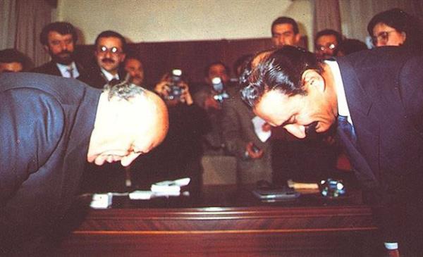 Demirel ve Ecevit'in Japon Kltr!