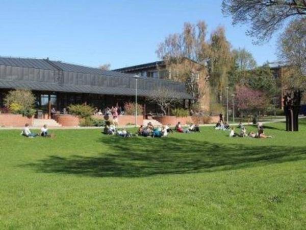 <br><b>sve </b></br>  <br>Karolinska Enstits </br>  <br>Dnya sralamas: 73</br>