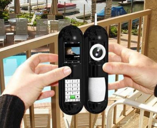 <br>Scroll</br>  Bu telefonun dier bir dikkat eken zellii ise 6 watt hoparlr