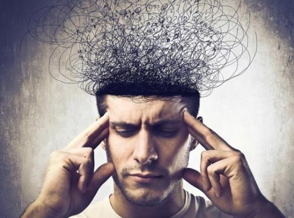 <br><b>Neden kaynaklanr?..</b></br>   Doruluu kesin olmasa da, stres ve ar yorgunluun bu olay tetikleyebilecei syleniyor.  kulak rahatszlklar da olas nedenlerden biri.