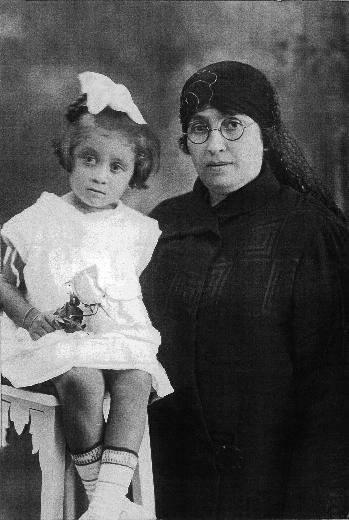 <br>REDE BAYAR</br>   Trkiye'nin 3. Cumhurbakan Celal Bayar'n ei Reide Bayar 1950 ylndan 27 Mays 1960 darbesine kadar 10 yl Kk'e ev sahibelii yapmt.