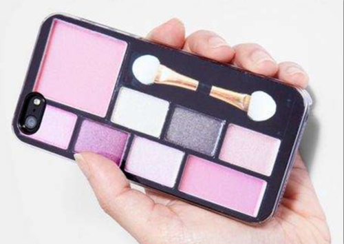 <p><b>Make up</b></p>  Makyaj tekniklerini videolu anlatmlarla birlikte bulabileceiniz bu uygulama kadnlar iin vazgeilmez olacaa benziyor. Davet makyaj nasl yaplr, parti makyaj iin hangi renkler uygun, diyorsanz bu uygulama tam size gre.