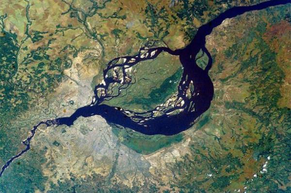 Brazzaville, Kinshasa, Kongo Nehri