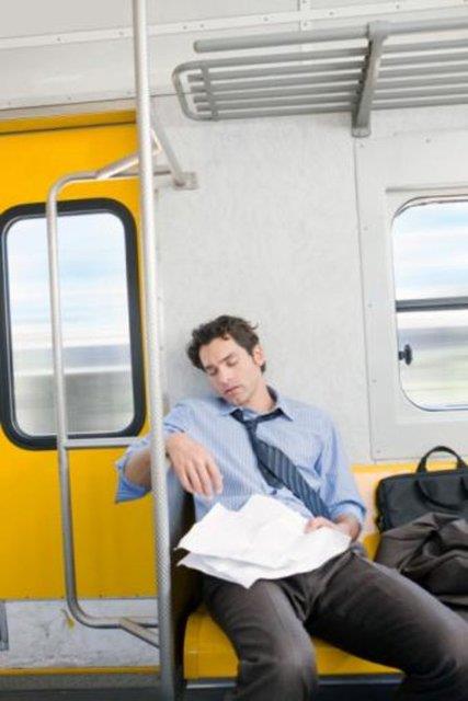 Kambur duru, sadece omurganz iin kt deildir. Ayn zamanda birok kt etkisi vardr. kk bir duru, tembel olduunuz ya da kendinize gveniniz olmad mesajn verir.