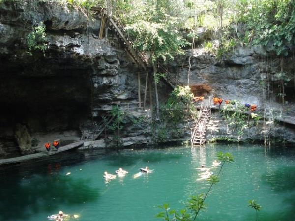 IK Kil Cenote, Chichen Itza- Meksika