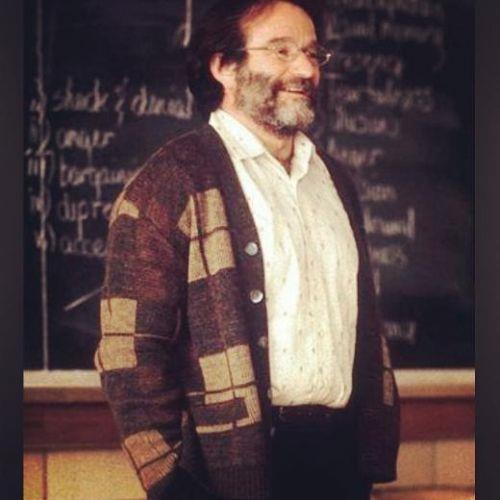 GAMZE ZELK Nur iinde yat can dostum Robin Williams.
