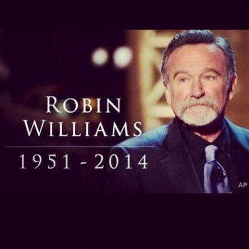 te nl isimlerin usta aktrn ardndan yazdklar duygusal mesajlar GLBEN ERGEN Onca alk, onca dller, bir dolu haberler, patlayan flalar, galalar, baarlar... Herkes vakti gelince ayn sessizlie