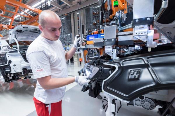 Otomobilin fabrikadan k serveni