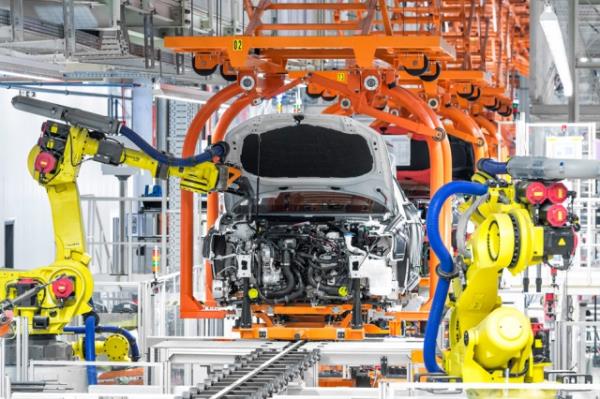 Otomobilin fabrikadan k serveni