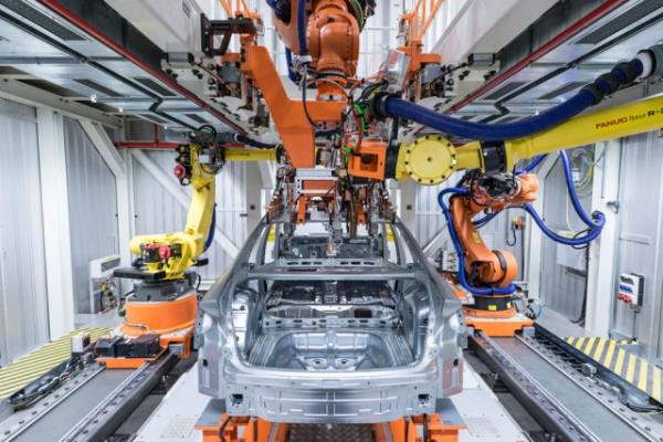 Otomobilin fabrikadan k serveni