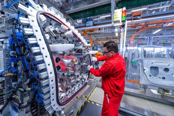 Otomobilin fabrikadan k serveni