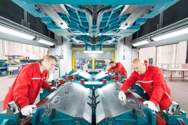 Otomobilin fabrikadan k serveni