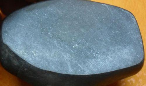 Mihenk ta : Denkta olarak da bilinen bu ta, altn veya gme srlnce oluan izlerden madenin saflk derecesini belirlemeye yararm. Ksaca saflk ler. Tam doru kullanyoruz denemez, ok yanl kullanmasak da.