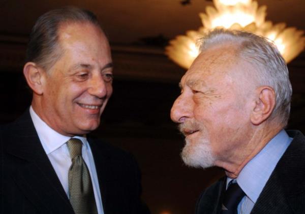 Gokce Karatas Vakf'nn Unutulmayan Bakanlar dllerini Sleyman Seba ve Faruk Sren ald.  15/03/2005