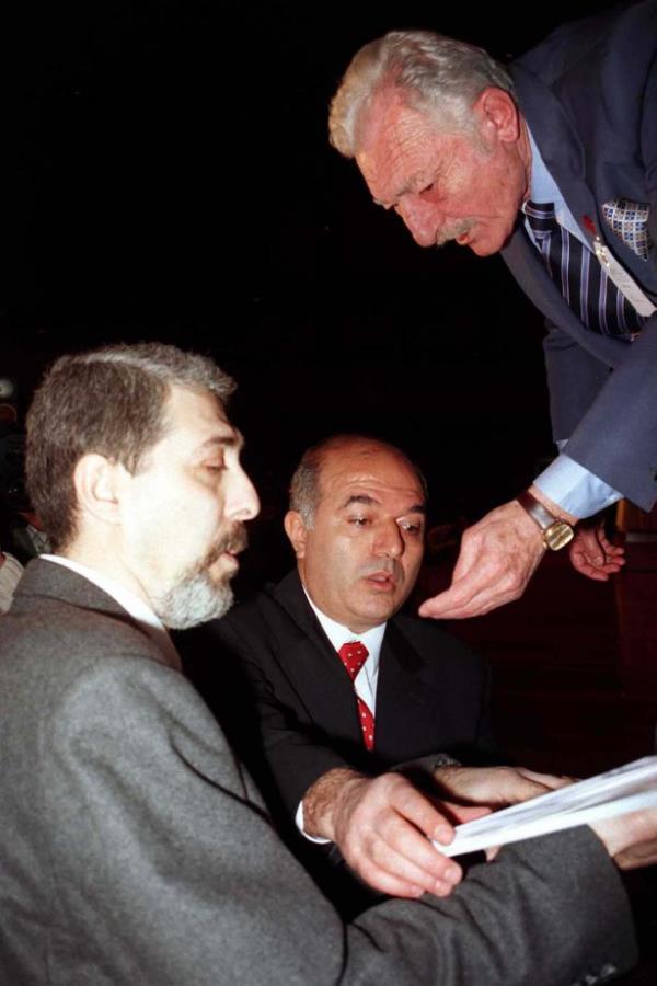 Beikta Kulb Olaan Mali Genel Kurul toplants yapld. Bakan Sleyman Seba, toplantda gorevi brakacan aklad.  13/02/2000