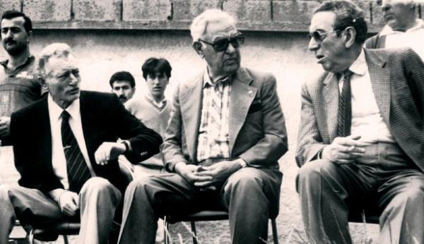 Trk futbolunun efsane bakan 13 Austos 2014 aramba gn hayata gzlerini yumdu...