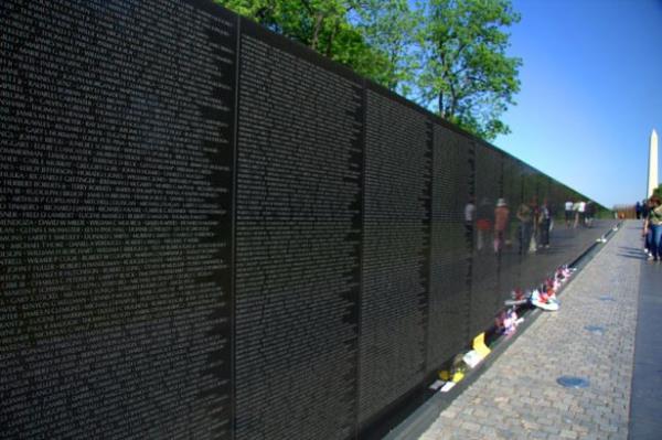 Vietnam Veterans Memorial, Washington, D.C., Amerika  <br>Yapm yl: 1982</br>