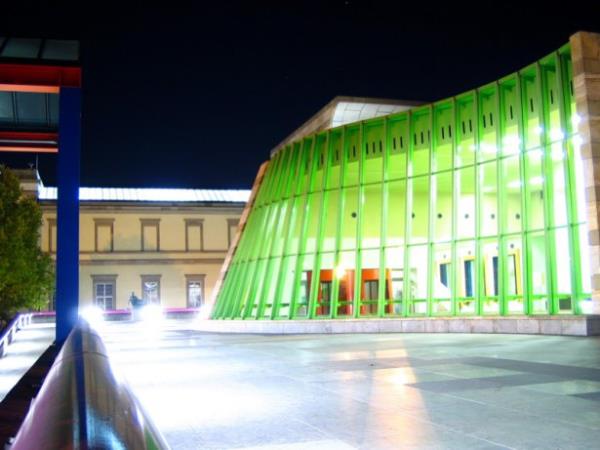 Neue Staatsgalerie, Stuttgart, Almanya  <br>Yapm yl: 1982</br>