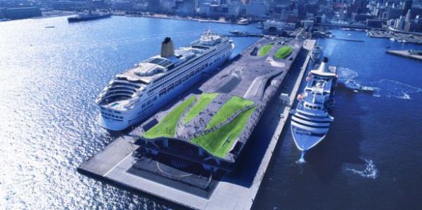 Yokohama Port Terminal, Japonya  <br>Yapm yl: 2002</br>