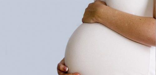 (eytan, cinler v.s. erli yaratklarn errinden ve anne yada ocuuna zarar vermelerinden yada ldrmelerinden korunmalar iin) Doum yapacak kadnn, Ayet-el Krsi, A'raf 54. Ayeti sonuna kadar, Felk ve Ns Srelerini okuyarak ALLAH'u Tel'ya sndrlmas gerekir (Hadis-i erifle bildirilmitir).