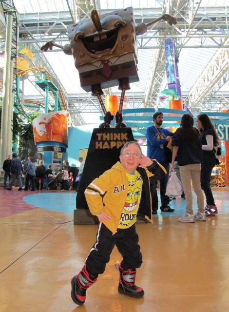 Atlanta'da Nick Smith ilkel ccelik hastalndan dolay boyu 90 cm.