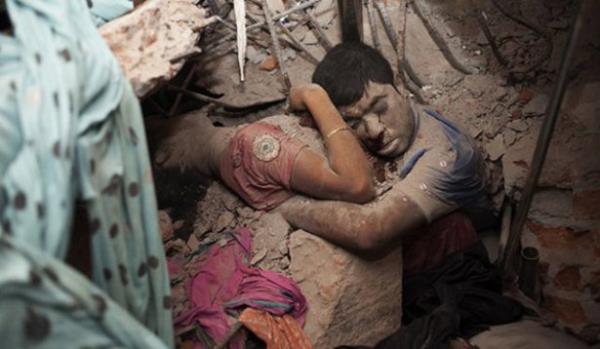 <br><b>FLA HABERLER NCLK DL</b></br>  Taslima Akhter, Banglade  <br>25 Nisan 2013, Savar, Banglade</br>  Banglade, Savar'da ken Rana Plaza'nn enkaznda yatan konfeksiyon atlyesi iileri.