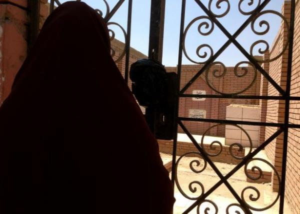 Biltaci, "Msr makamlar, Esma'nn kabrinin zerine adnn yazlmasn bile ok grd. Mezar ta koyduk kaldrdlar.